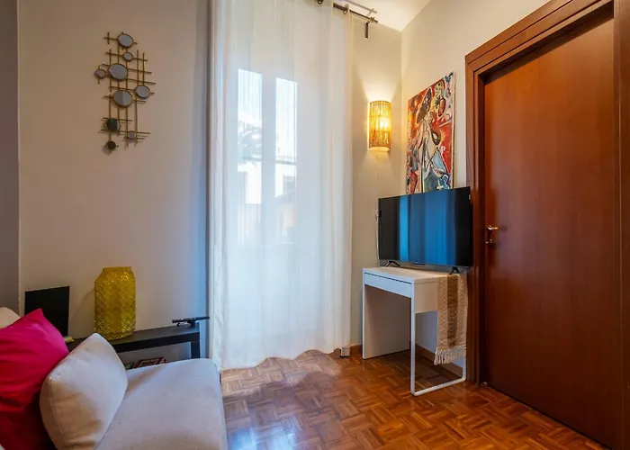Guesthost - Cozy Apartment Re Di Roma Metro Area